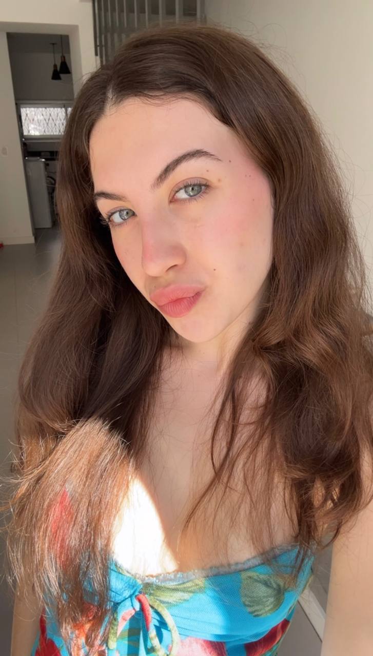 Nude girl Amber in Chicago