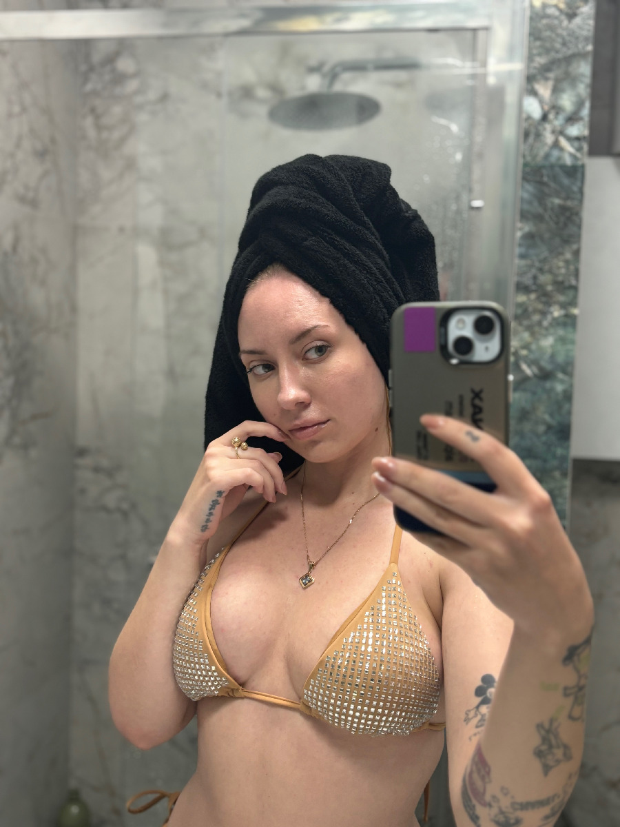 Nude girl KateV in Chicago