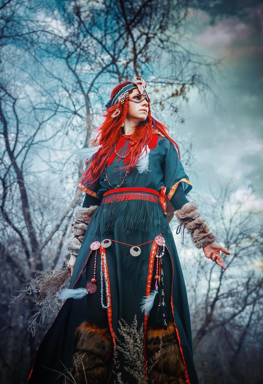 Take a pause and enjoy Girls in Slavic costumes — streaming from Chicago